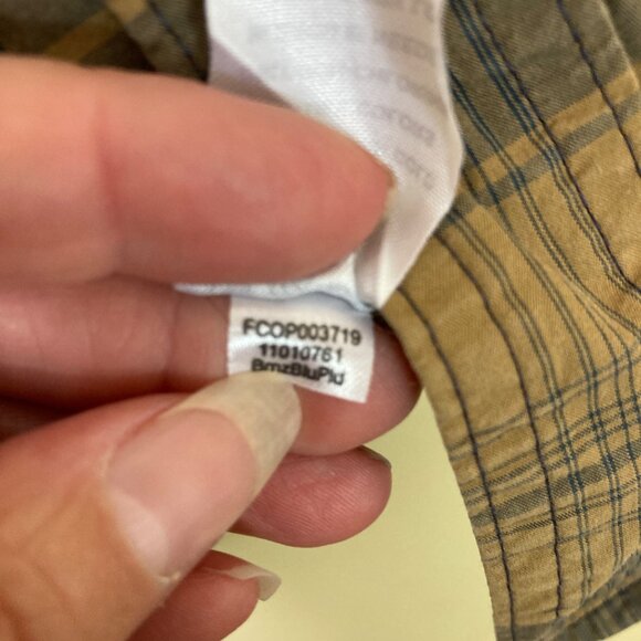 Filson Shirt Mens Small Navy Blue Tan Plaid Long Sleeve Gorpcore - Picture 7 of 8